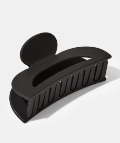 CLASSIC MATTE BLACK HAIR CLAW
