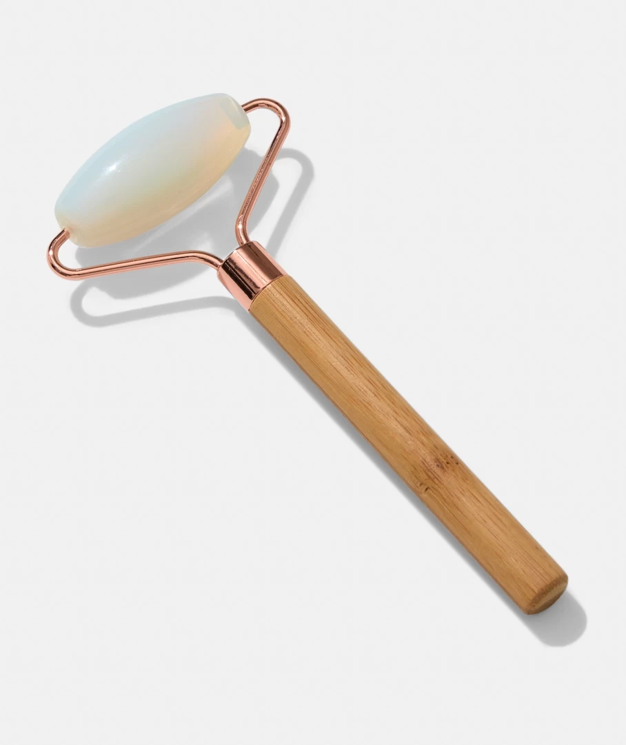 MOONSTONE BAMBOO HANDLE FACE ROLLER