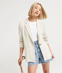 THE LINEN BLAZER