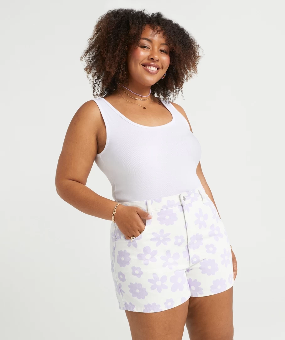 DAISY PRINTED DENIM SHORTS - Image 4