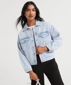 OVERSIZED DENIM JACKET