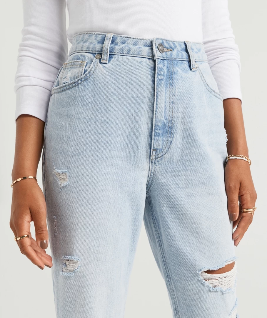 THE RIPPED MOM JEAN - Image 3